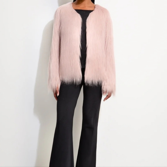 annas Reflection Luxury Jackets & Blazers - NWT Furry Ovetsized Soft Pink tebdy Vegan  Crop Coat. Eco Friendly